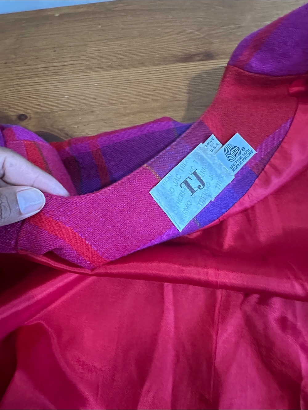 Thermo Jac Blazer 100%Pure Wool VintageOpen-Front Plaid Blazer in Red and Pink - Picture 13 of 15